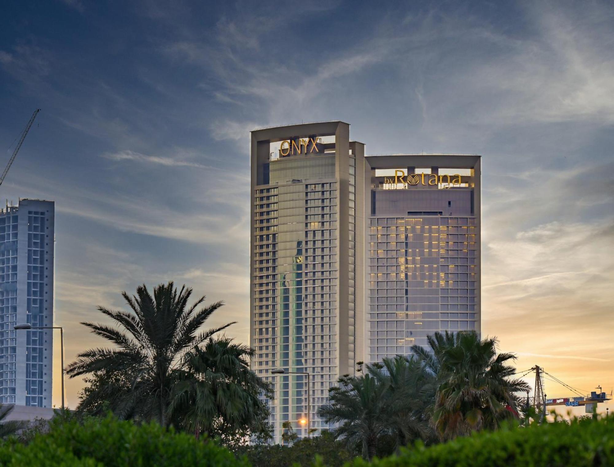 Onyx Rotana فندق المنامة