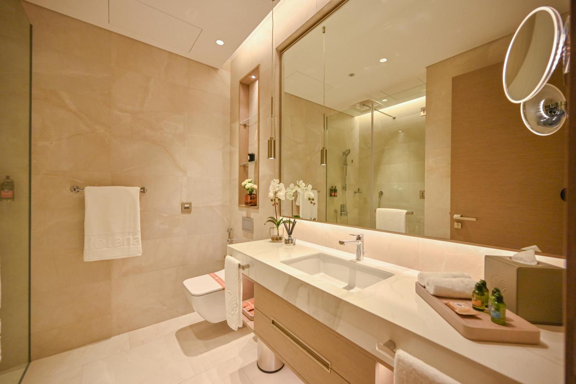 Onyx Rotana 5* Manama